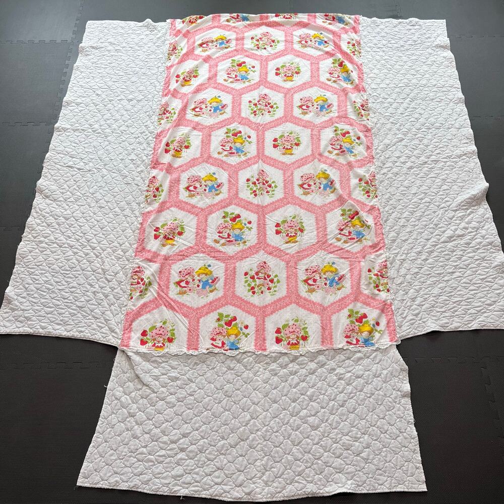 Strawberry Shortcake Vintage Twin Size Comforter Blanket Bedspread pink white